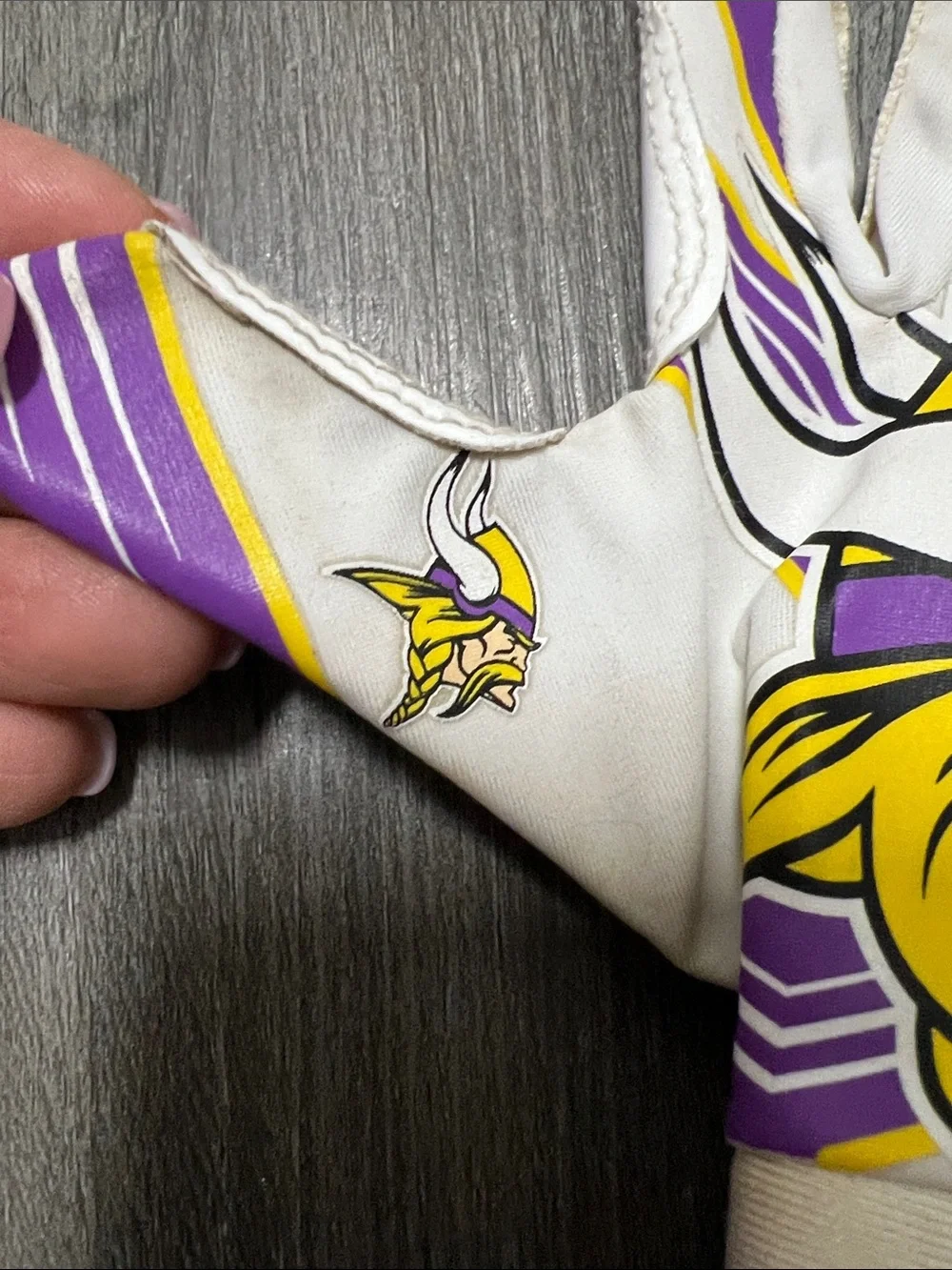 Franklin kids Minnesota Vikings football gloves- size XS
